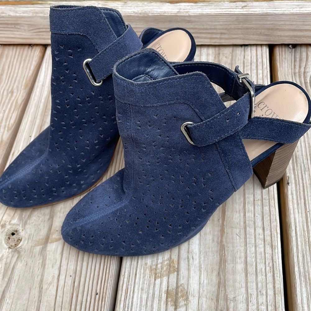Crown & Ivy Hadlee Navy Blue Suede Leather Slingback Booties Size 7.5
